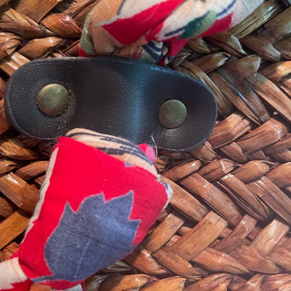 Make a Statement with Our Vintage Blue Miami Weaved Satchel Purse - Picture 4 of 8